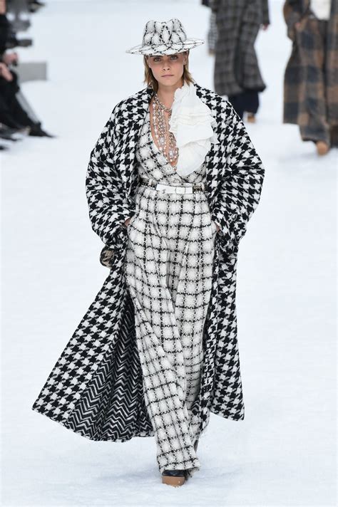 sfilate chanel|chanel runway collection.